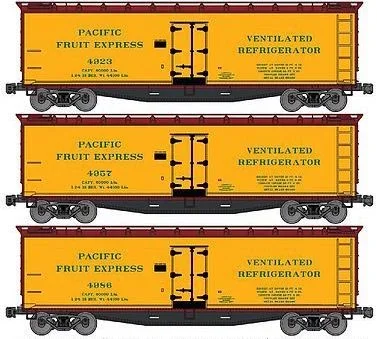 Accurail 48474 HO Scale 40′ Wood Reefer Kit 3 Pack Pacfic Fruit Express – NOS