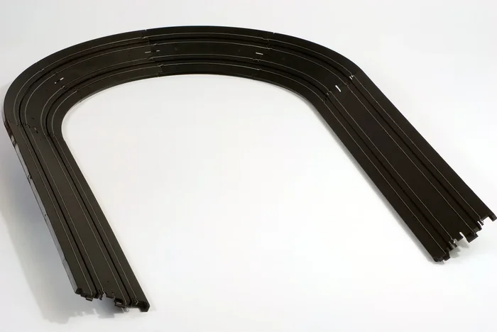 AFX Racing 70622 Slot Car Track Banked Curve 9″ R Set