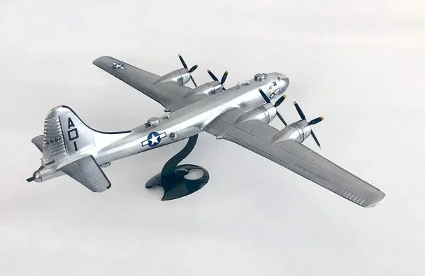 Atlantis 1/120 Boeing B-29 Superfortress Plastic Model Plane Kit w/Stand NH208
