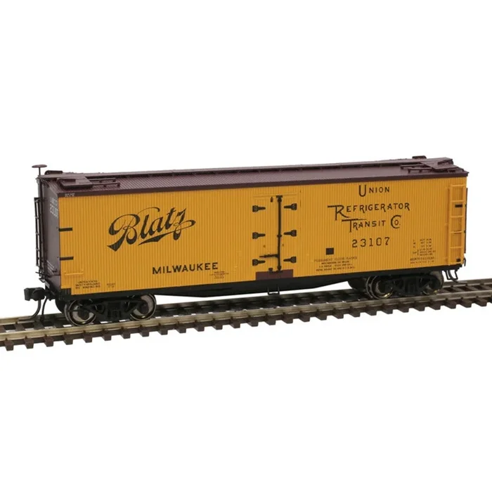 Atlas 20006319 HO Scale 40′ Wood Reefer Blatz Beer URTC 23116