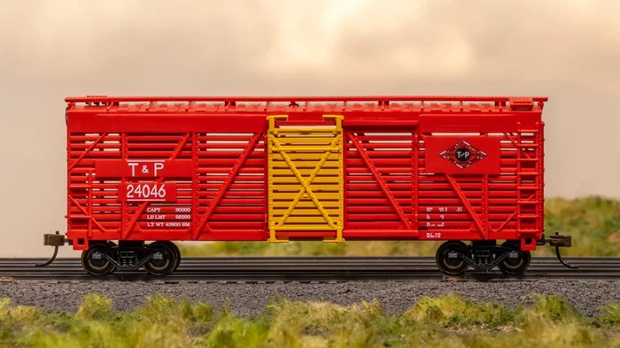 Bachmann 18506 HO Scale 40′ Stock Car Texas & Pacific T&P 24046