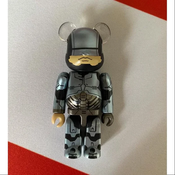 Bearbrick Series 27 SF ROBOCOP 100%