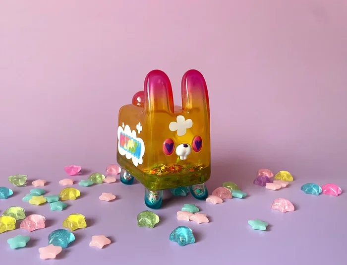 Box Rabbit – Rainbow by Rato Kim
