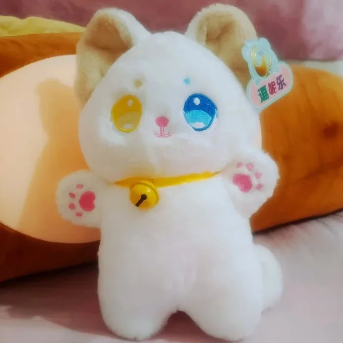 Chat Féerique en Peluche Kawaii