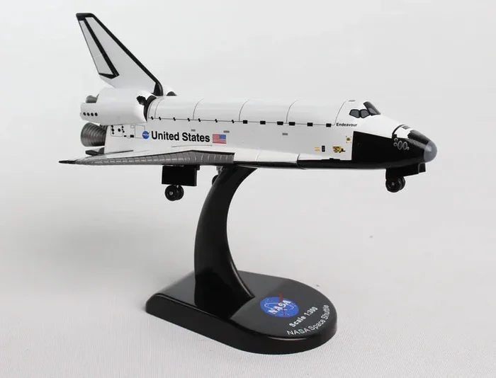 Daron PS5823 Postage Stamp 1/300 Space Shuttle Endeavor