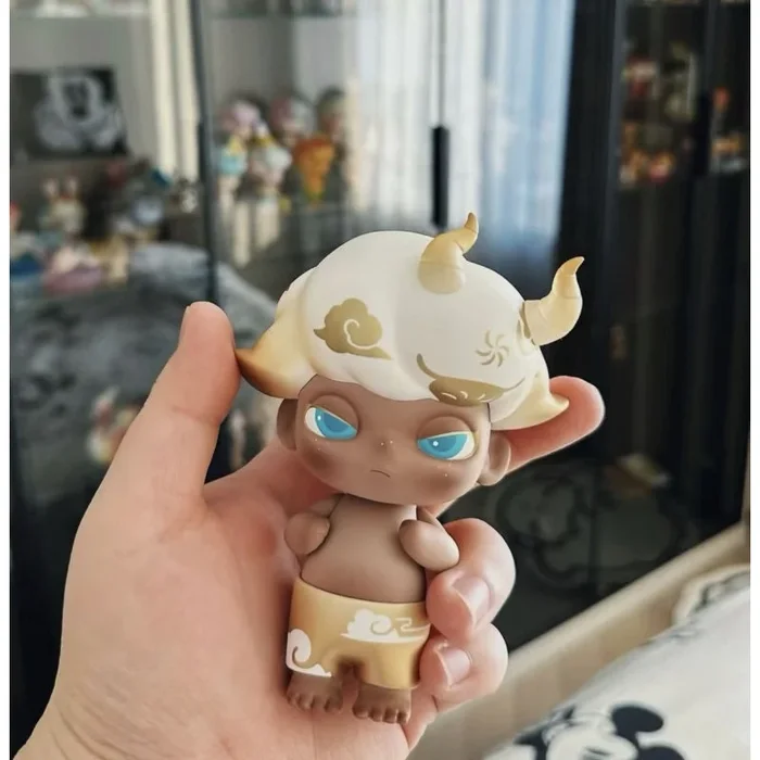 DIMOO Golden Cow Limited Figure