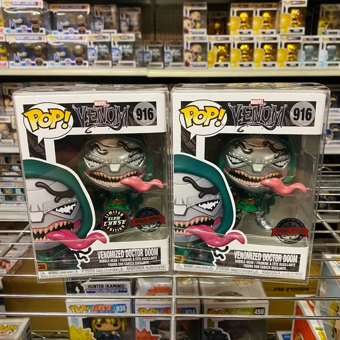 Funko Pop Marvel Venom : Venomized Doctor Doom #916 Common + Chase Bundle
