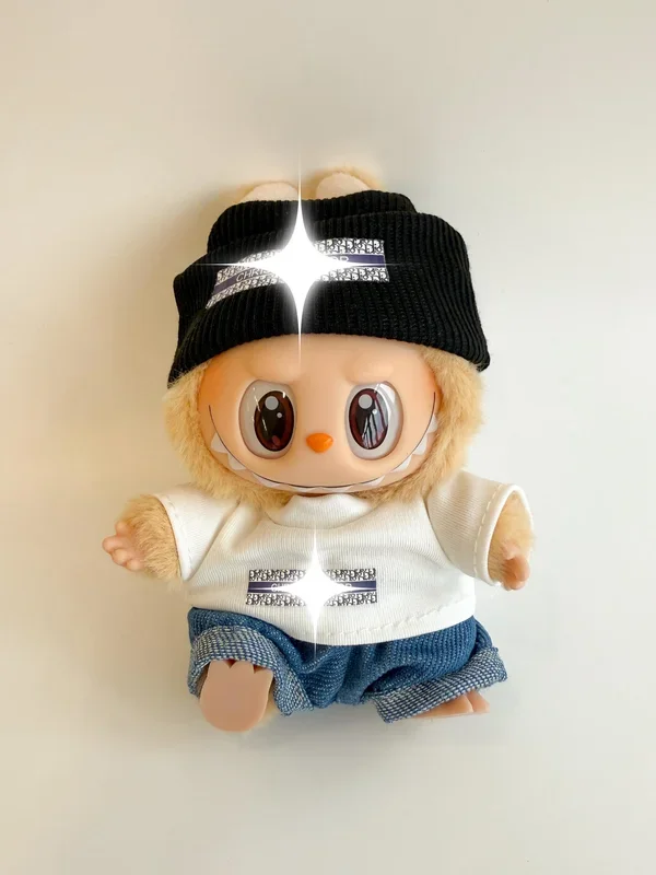Labubu カジュアルストリートウェア コーデ – モノクローム エディション