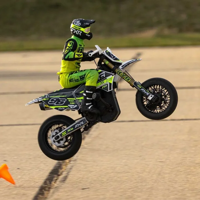 Losi 1/4 Promoto-SM FXR Supermoto Motorcycle RTR (Battery and Charger Included) – White