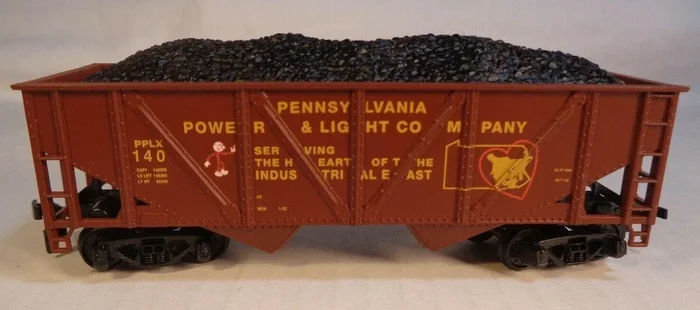 Mantua 729-202 HO Scale 32′ 2Bay Open Hopper with Coal Load PP&L 140 – NOS