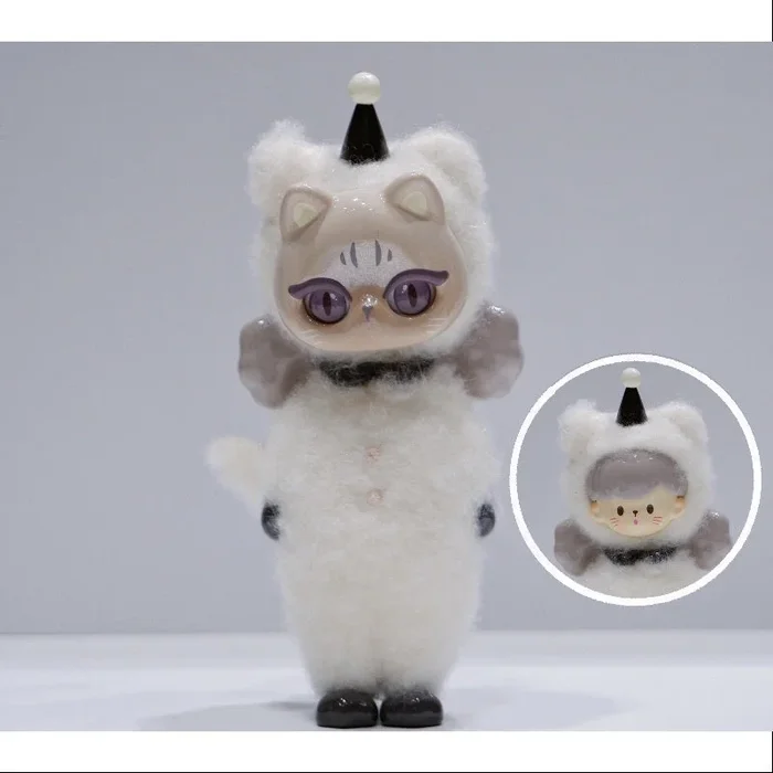 Molinta Chasing Light Series White Cat