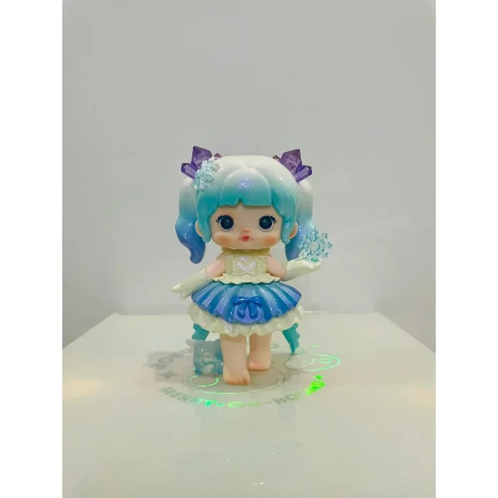 Nommi Little World Series Snow