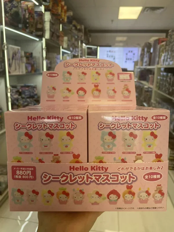 日本SANRIO百变妆容系列Hello Kitty毛绒挂件盲盒