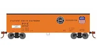 Roundhouse 1567 HO Scale 40′ Wood Reefer Pacific Fruit Express PFE 97707