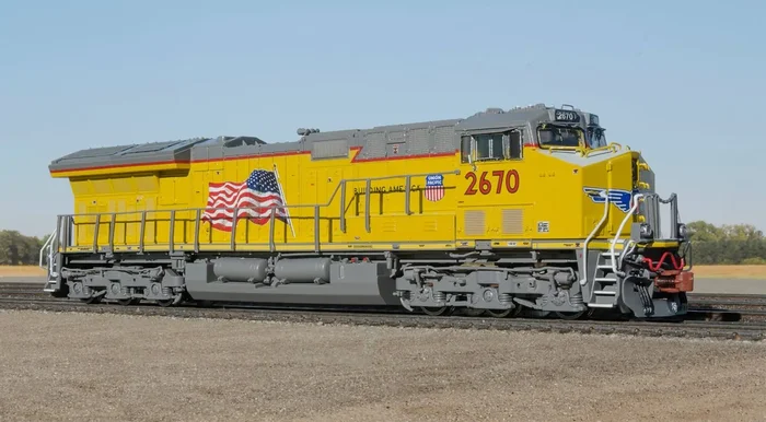 ScaleTrains Rivet 33666 N Scale GE ET44 Tier 4 Diesel “Building America” UP 2762 DCC & Sound