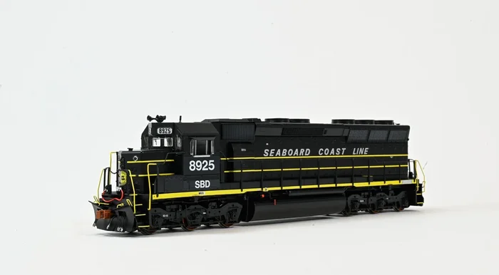 ScaleTrains Rivet 39769 HO Scale EMD SD45 Phase IIc Seaboard System”ex-SCL” 8925 DCC & Sound