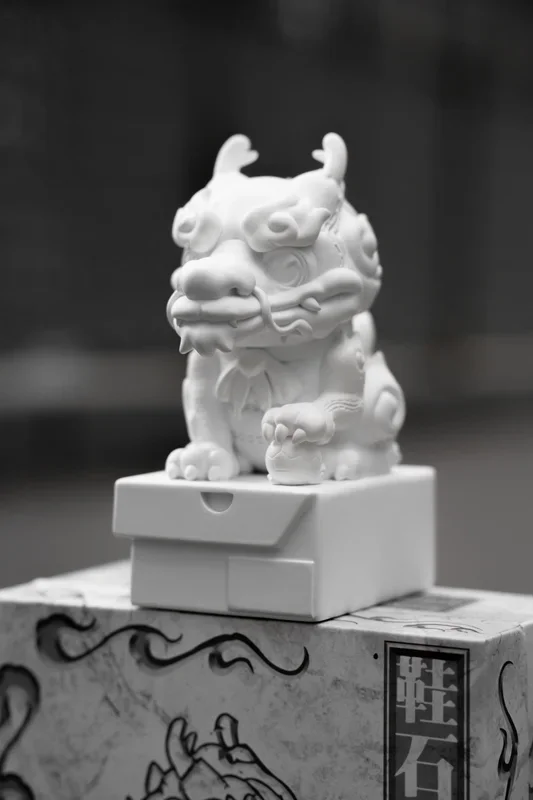 Sneaker Stone Dragon – Triple White