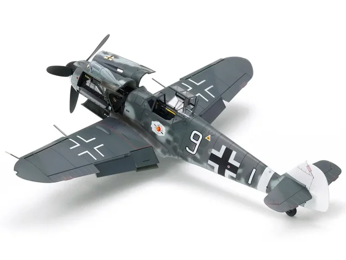 Tamiya 1/48 Messerschmitt BF 109 G-6 Plastic Model Airplane Kit