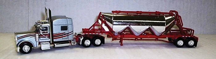Trucks n Stuff SPEC009 Laidlaw 389 Peterbuilt with Chrome Pneumatic Bulk Trailer