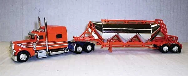Trucks n Stuff SPEC024 Orange/White 389 Peterbuilt with Chrome Pneumatic Bulk Trailer
