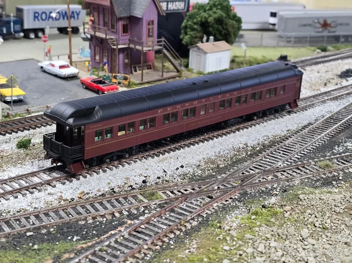 Walthers 932-10254 HO Scale Pullman Heavyweight 3-2 Lounge Observation Pennsylvania “Joel Chandler Harris” – USED