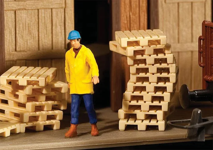 Walthers SceneMaster 949-4129 HO Scale Wood Pallets 12 Pack